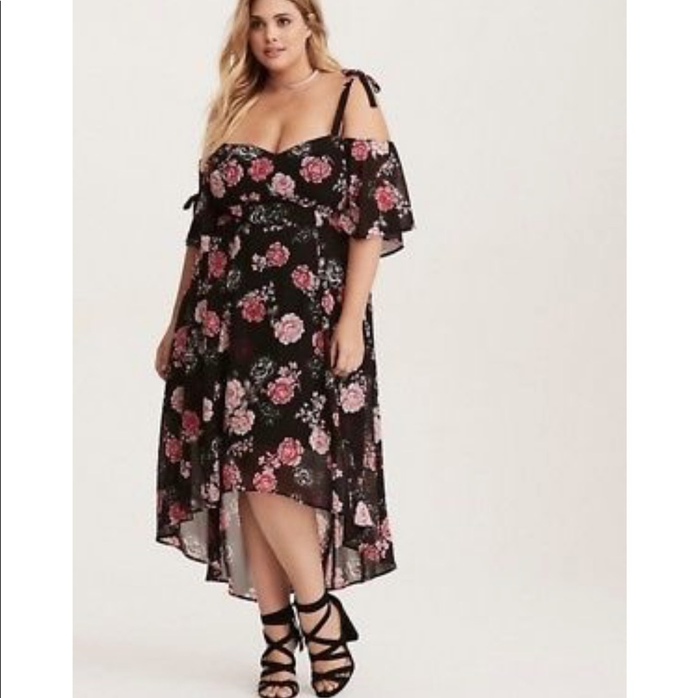 Floral cold shoulder maxi dress